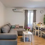 Apartments Lovric