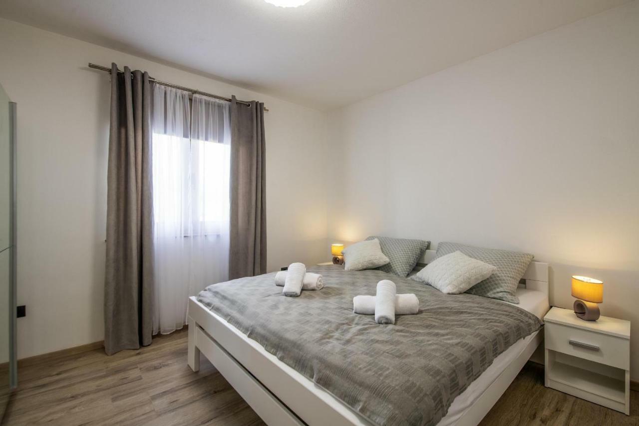 Lovric Apartmán *